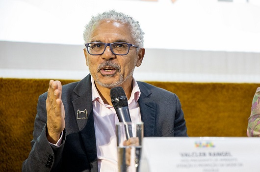 .@Fiocruz debate justiça climática e saúde nas periferias em seminário no Palácio do Planalto, em Brasília. bit.ly/3T7ERVP