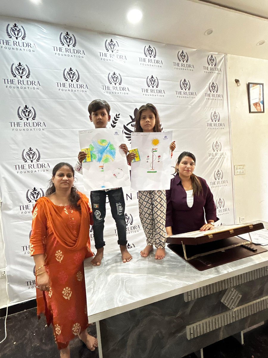TheRudraFdn's tweet photo. The Rudra Foundation ने आज बच्चों के लिए चित्रकला प्रतियोगिता आयोजित की, जहाँ नन्हें कलाकारों ने अपनी कल्पनाओं को रंगों में ढाला। 3 विजेताओं को उपहार दिए गए और सभी प्रतिभागियों को सम्मानपूर्वक स्नैक्स दिए गए।
हमसे जुड़ें: +91 87505-00037
#TheRudraFoundation #DrawingCompetition https://t.co/mEwYBc6iTU