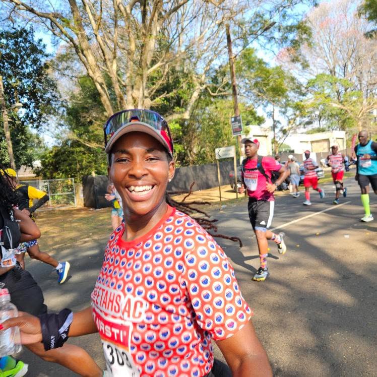 GirlThatLifts/TheRunner tweet media