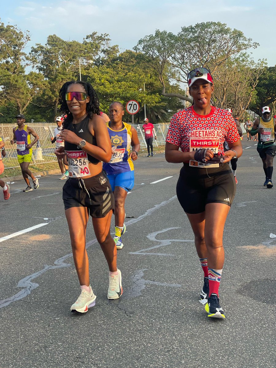 GirlThatLifts/TheRunner tweet media