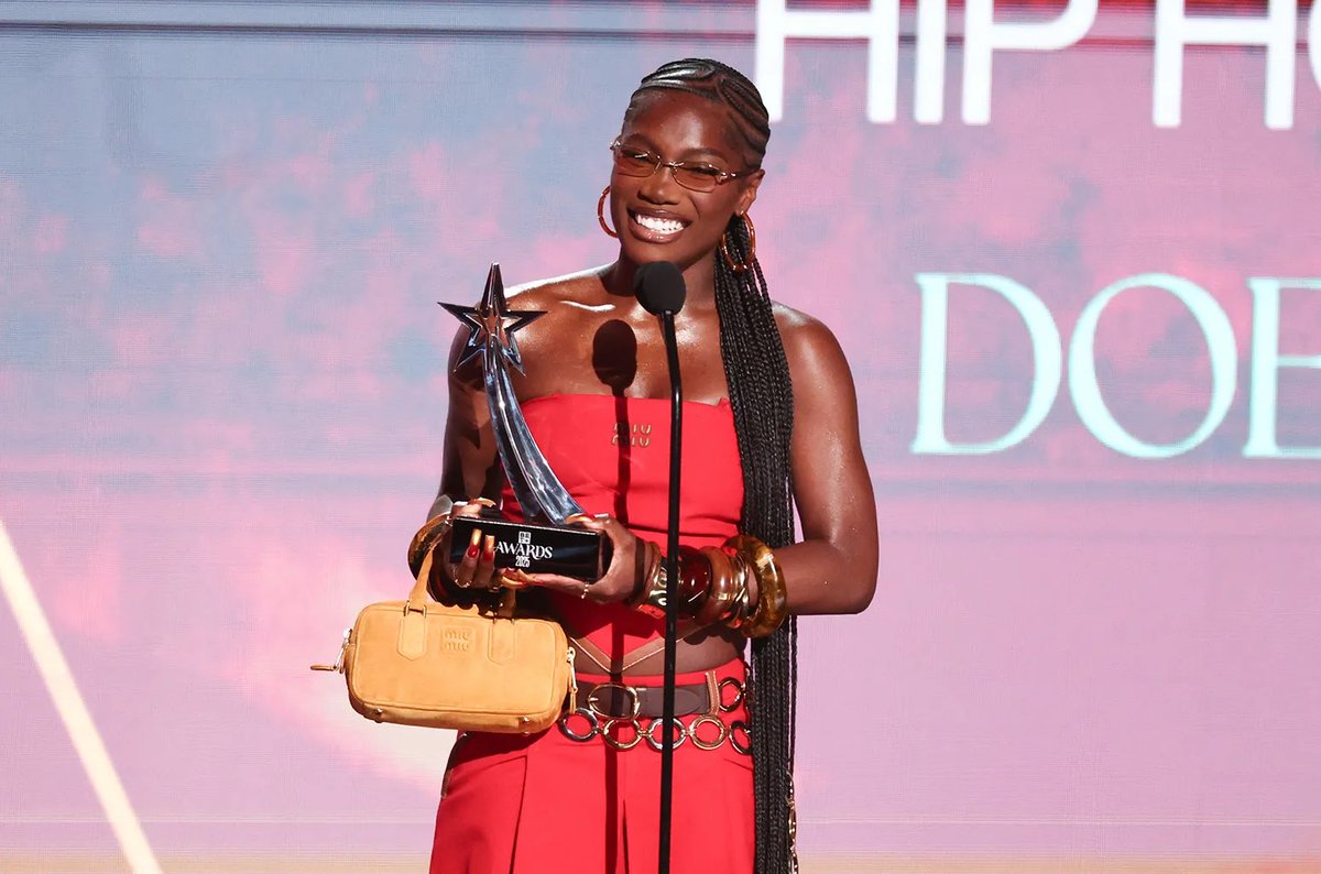 excitemedia.com.gh (@excite_media) on Twitter photo American rapper and singer, Doechii won ‘Best Female Hip-Hop’ Artist at the 2025 <a href="/BETAwards/">#BETAwards</a> #BETAwards
Congratulations🍾 <a href="/CoochieBeating/">Doechii Defender! 🛐</a>
#ExciteNews🗞 | #ExciteRadioOnline American rapper and singer, Doechii won ‘Best Female Hip-Hop’ Artist at the 2025 <a href="/BETAwards/">#BETAwards</a> #BETAwards
Congratulations🍾 <a href="/CoochieBeating/">Doechii Defender! 🛐</a>
#ExciteNews🗞 | #ExciteRadioOnline