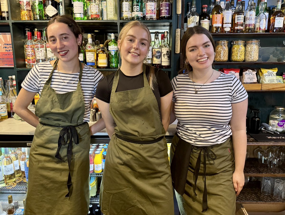Seer Green Belles ♥️♥️♥️
Helena, Elizabeth &amp; Phoebe 
Pop in and say hello x