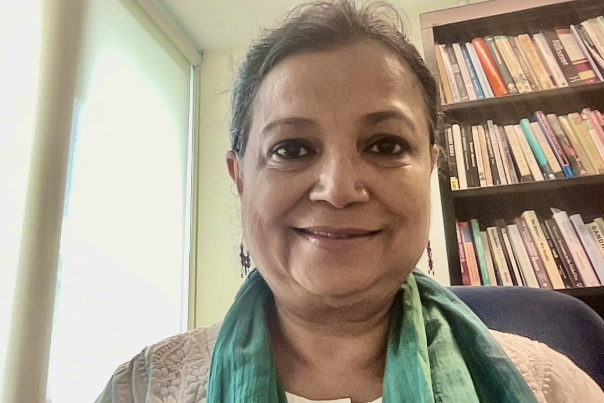 UM HIS is proud to announce the promotion of Prof. Sumita Chatterjee to the rank of Senior Lecturer in recognition for her outstanding qualities as a teacher and mentor. 

Congratulations, Sumita!

#history #UMiami #India #SouthAsia #professor #teaching #promotion #recognition
