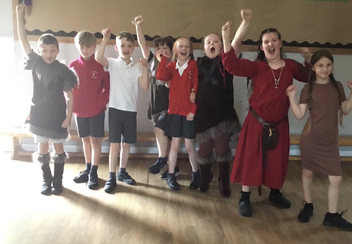 HighfieldsCPS's tweet image. Year 4 showing their might with spear wrestling.  Team Thor won!