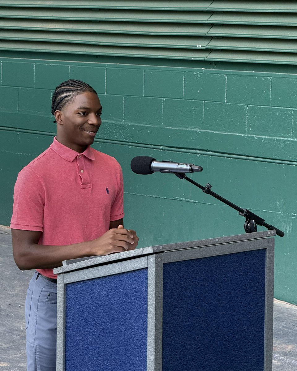 Nats4Good's tweet image. This morning, #NatsAcademy alumnus Aaron Williams spoke to lawmakers and sponsors ahead of tonight’s Congressional Baseball Game at #NatsPark.
Aaron will be honored at the game as one of four 2025 Tim Johnson Memorial Scholarship recipients.