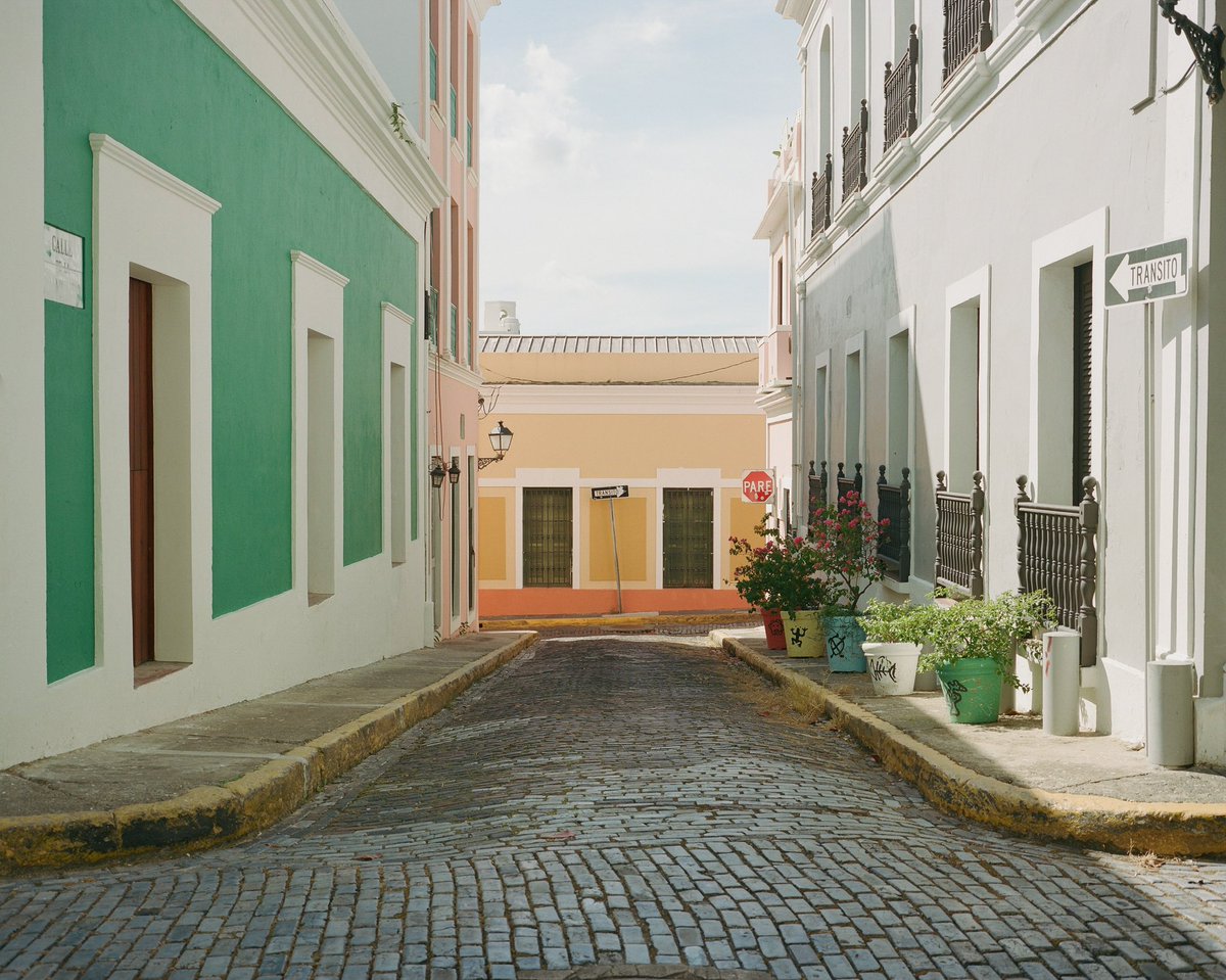 nathanabauman's tweet image. The Island of Enchantment
A curated collection of 10 analog photographs from my archive of work made in Puerto Rico.
The collection is now live and available for .15 ETH on auction on SuperRare.
More Below 🧵