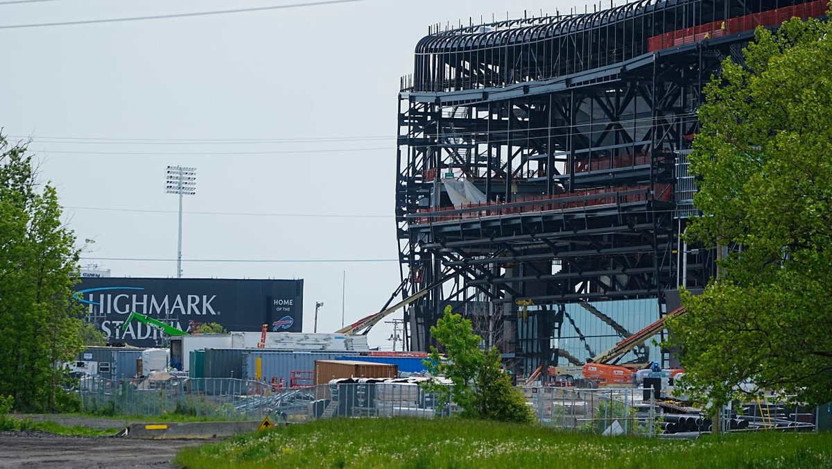 Timelapse video of the construction of Bills' new Highmark Stadium: billswire.usatoday.com/story/sports/n…