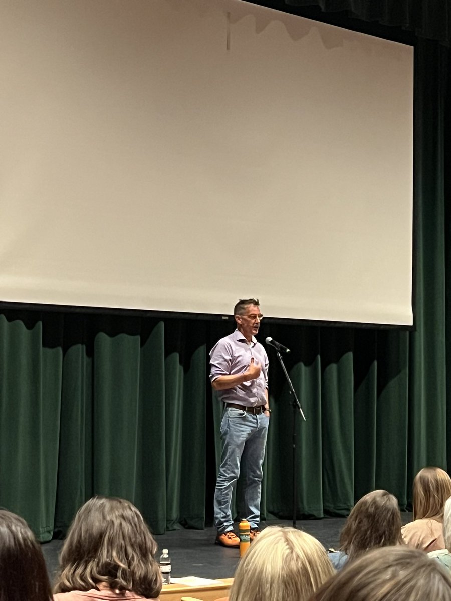 Day Three of Elevation Summit and our keynote speaker was amazing! The art of storytelling can be used throughout the entire spectrum of education. I’m excited to spend my first session of the day with Bill Lepp and continue learning from him!
#KEDCgrants <a href="/KyCharge/">KYCharge</a> <a href="/KEDCGrants/">KEDC Grants</a>