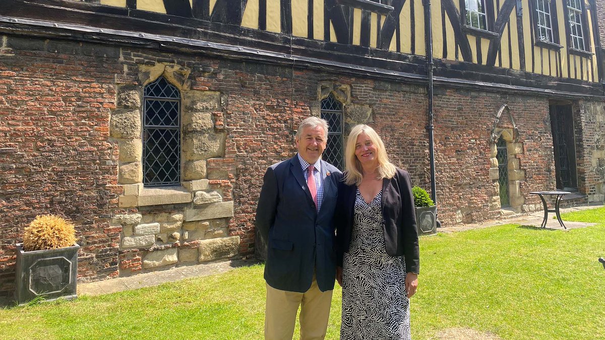 York & North Yorkshire Chamber of Commerce (@ynychamber) on Twitter photo Chamber backs young entrepreneurs 📢
The president of <a href="/YNYChamber/">York & North Yorkshire Chamber of Commerce</a>, Sarah Czarnecki, is to continue a project to champion young entrepreneurs, working with the Merchant Adventurers of the City of York.
👉 Read more here in the article: wnychamber.co.uk/news/chamber-b… Chamber backs young entrepreneurs 📢
The president of <a href="/YNYChamber/">York & North Yorkshire Chamber of Commerce</a>, Sarah Czarnecki, is to continue a project to champion young entrepreneurs, working with the Merchant Adventurers of the City of York.
👉 Read more here in the article: wnychamber.co.uk/news/chamber-b…