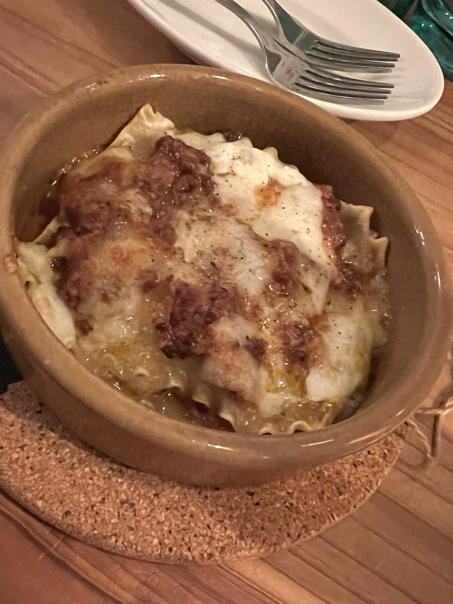 miketa8181's tweet image. 100/365
8/30
95/365
7/30
ジムに行く回数よりも飲んでる日の方が多い...
今日はとうとう相方の体重を越えてしまった😱😱😱😱
DSとSDがDDになった記念すべき日かな笑笑
