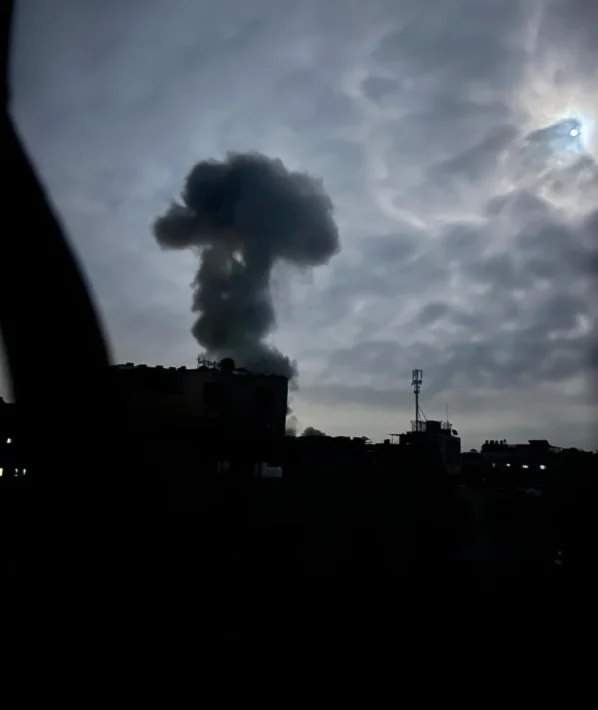 almayadeen_es's tweet photo. Decenas de mártires en bombardeo de "Israel" contra centros de ayuda https://t.co/V1EBpWazxQ

#IsraelGenocida #AyudaHumanitaria #Hambruna #ProgramaMundialDeAlimentos https://t.co/nrri4h79Me