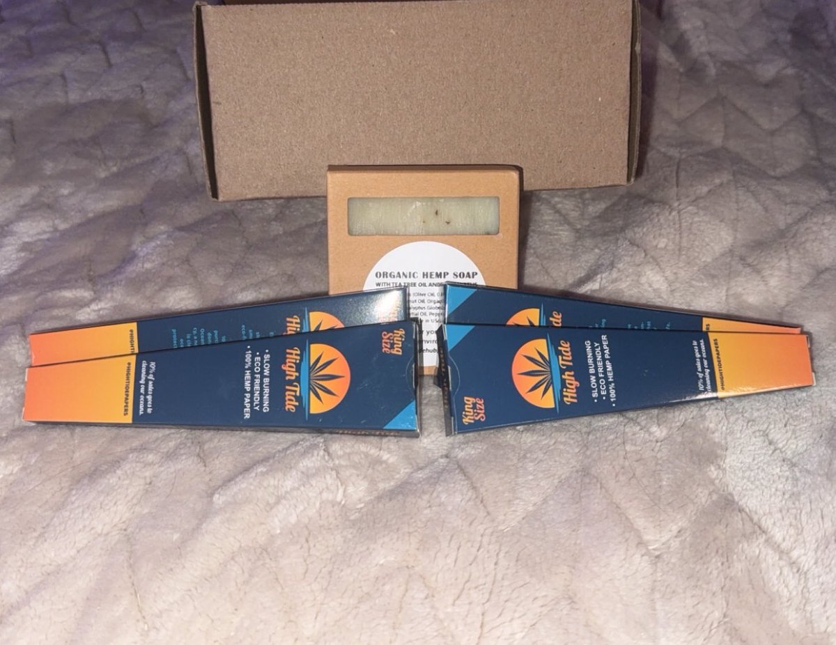 thickles__'s tweet photo. Got my very much needed care package from @HighTideHub 😮‍💨

The best papers I’ve ever used in my life. It’s the smoothest gardening sessions every single day🥰 I save SO much time with these cones. 

I LITERALLY LOVE IT! Plus, this sick ass bar of soap!🥹 thank you so much High Tide!! Can’t wait to order more😈