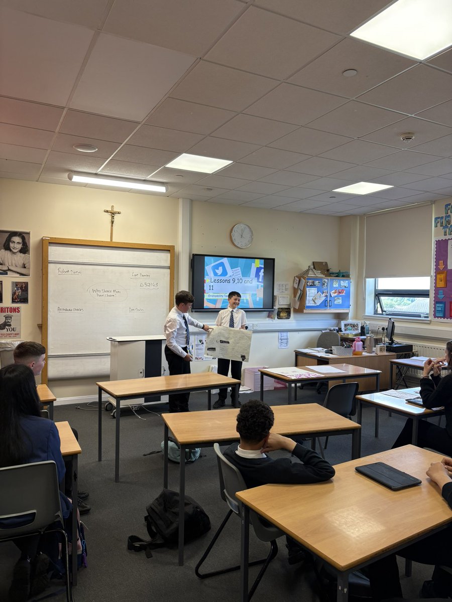 2E showcased their wonderful work on International Organisations combatting Child Soldiers. Fantastic S2! 👏🏻