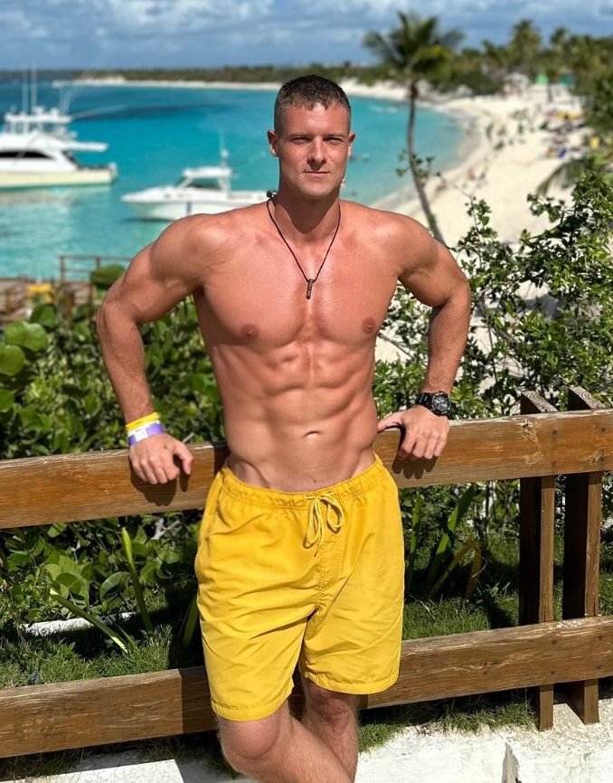 raser_gold's tweet image. Looking for a travel buddy
Apply in comment