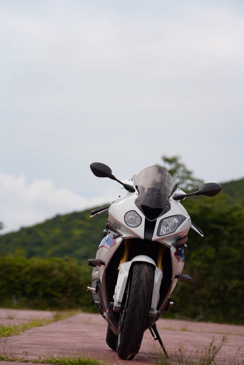 scrpn24k's tweet photo. またまた素敵な写真撮ってもらった📸
もっとカスタムしたいな🌟
#bmw #s1000rr #k46 https://t.co/Xucs22GJHt