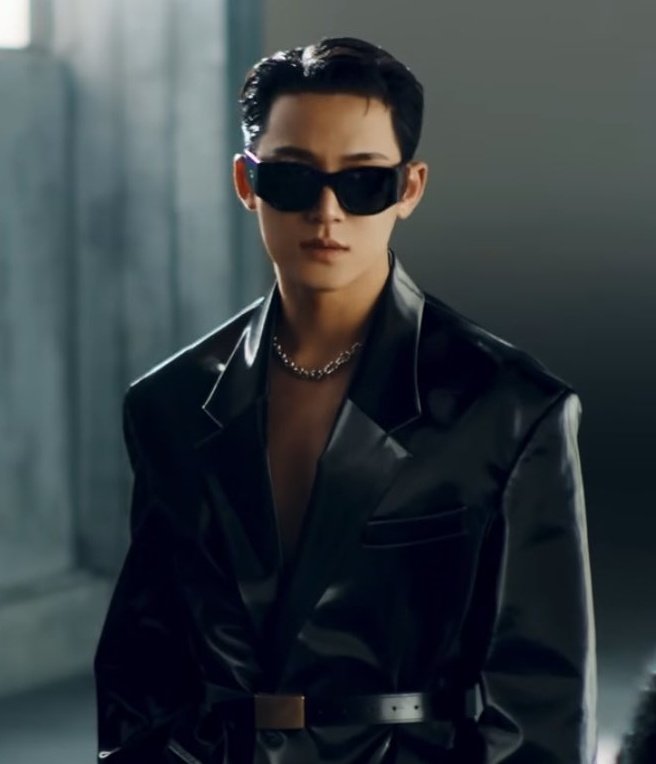 W0NWOOSPARADISE's tweet photo. sniper                                        wifey
sniper                                        wifey
sniper                                        wifey https://t.co/tbyL8bdgsr