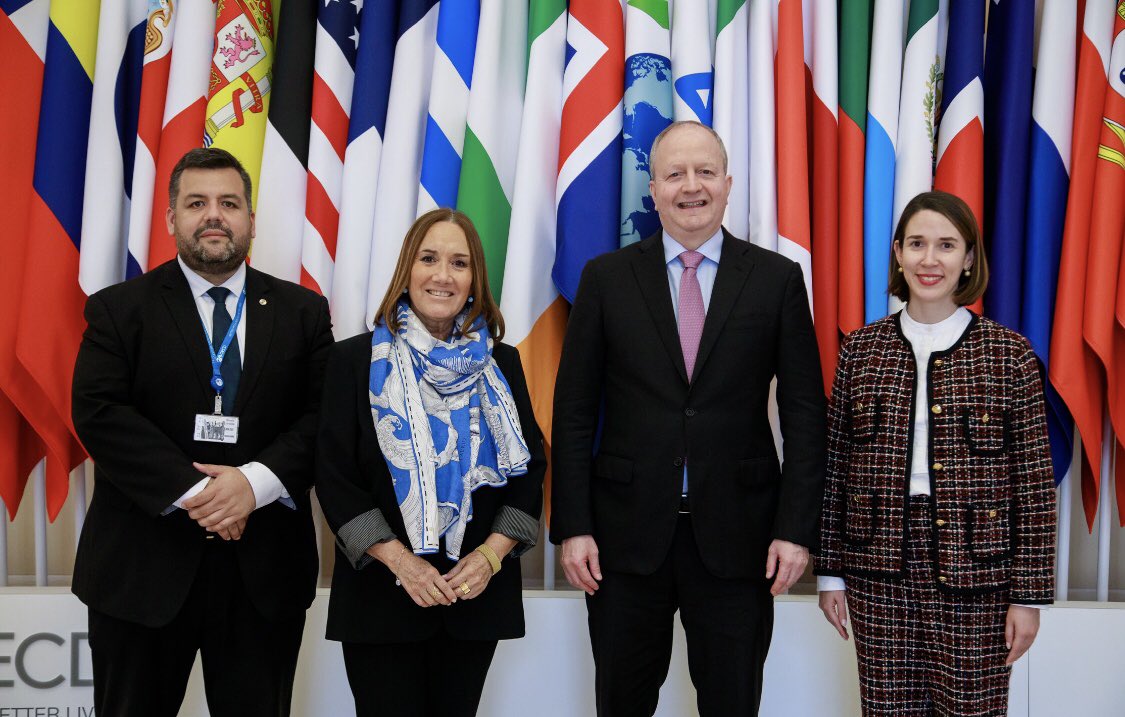 Es una gran satisfacción para <a href="/EmbaParFrancia/">Ambassade du Paraguay en France</a> seguir trabajando con entusiasmo y compromiso en el acercamiento del Paraguay a la <a href="/OECD/">OECD ➡️ Better Policies for Better Lives</a>