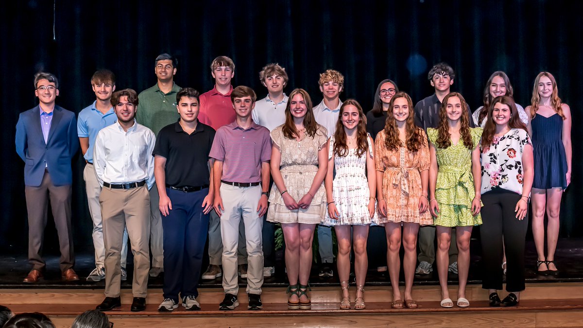 In April, our junior and senior high school students who demonstrated superior academic achievement were celebrated during the Annual Cum Laude Dinner. The Cum Laude Society, which is the high school equivalent of Phi Beta Kappa, is a prestigious national organization founded in