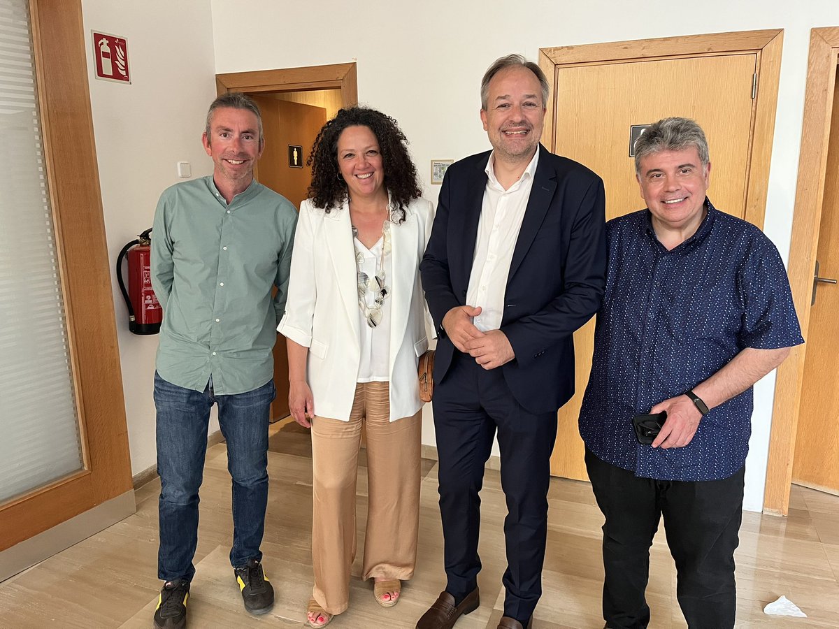 Catalina Cladera i Crespí (@catalinaclader1) on Twitter photo Els #PremisDM <a href="/diariomallorca/">Diario de Mallorca</a> reflecteixen sempre el millor de la nostra societat. Enhorabona a tots els premiats, orgull d’una Mallorca que batega, que viu, innova i te cura de la seva gent.
<a href="/PrensaIberica/">Prensa Ibérica</a> Els #PremisDM <a href="/diariomallorca/">Diario de Mallorca</a> reflecteixen sempre el millor de la nostra societat. Enhorabona a tots els premiats, orgull d’una Mallorca que batega, que viu, innova i te cura de la seva gent.
<a href="/PrensaIberica/">Prensa Ibérica</a>