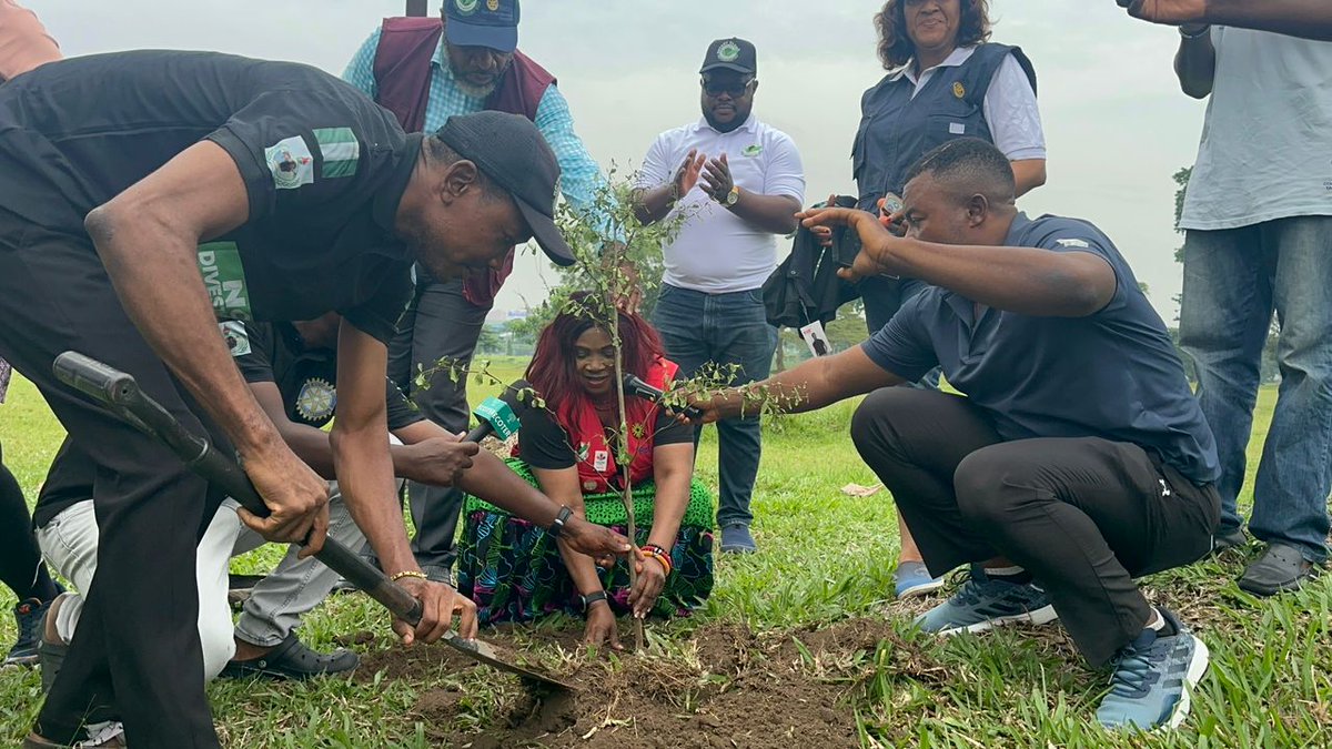 Ecoters_ng's tweet photo. Rotary Club of Port Harcourt Eco commemorates World Environment Day 2025 with massive tree-planting exercise and awareness creation against plastic pollution.
#WorldEnvironmentDay 
#ecoters https://t.co/JCkU2a0184