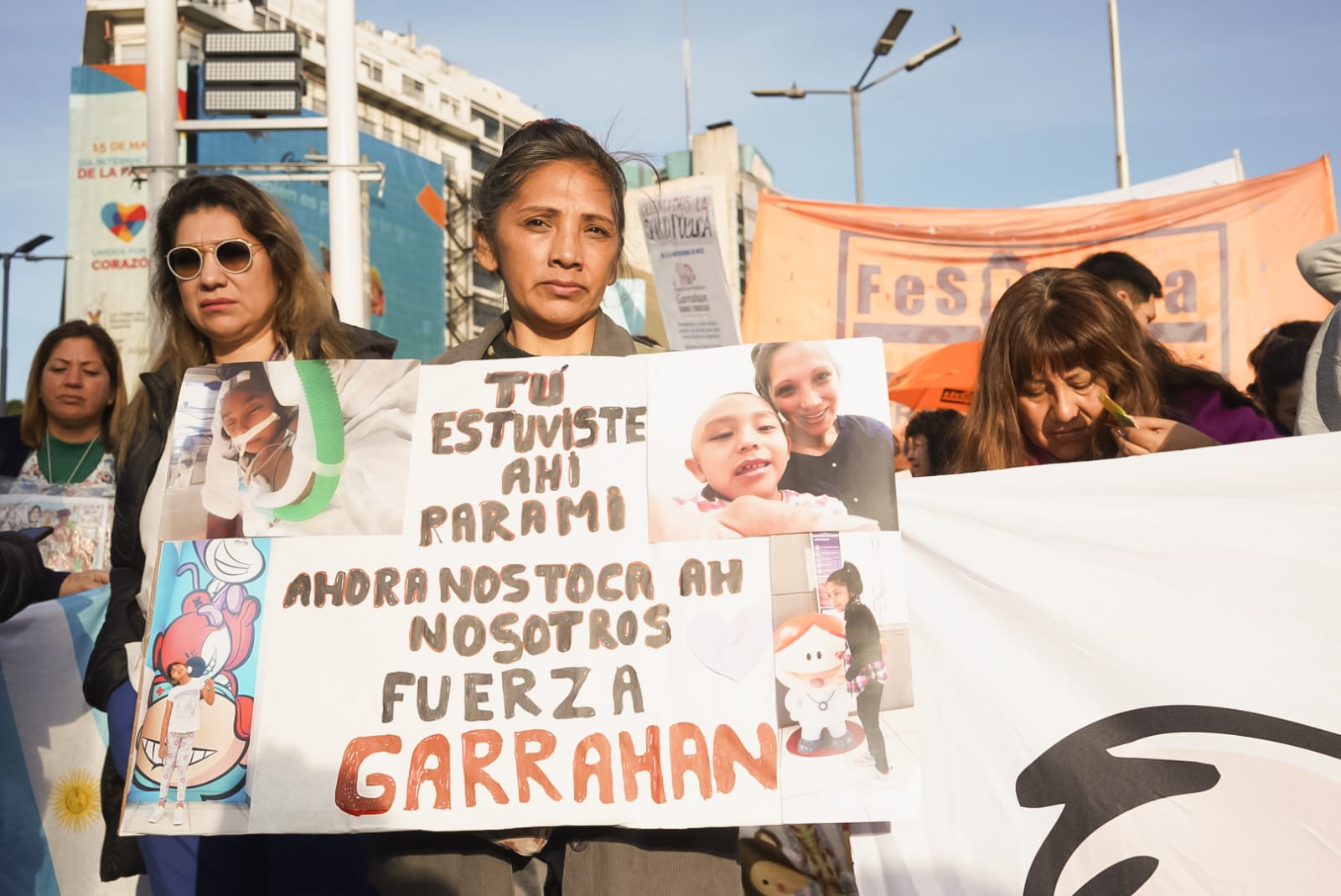 El Gobierno acelera: despide a 110 trabajadores del Hospital Posadas y avisa que le va a descontar el día a los profesionales del Garrahan por la protesta de hoy