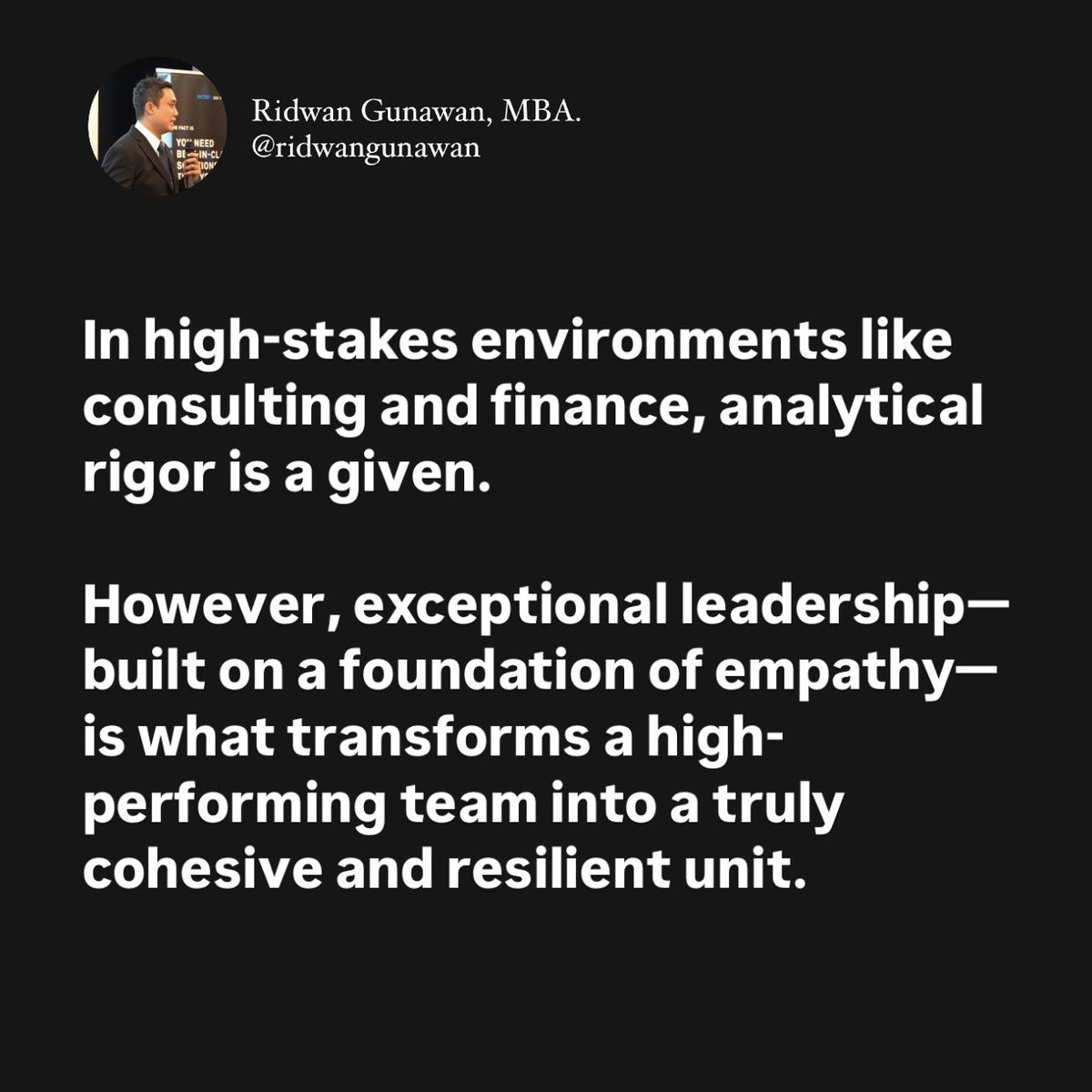 finansiologi's tweet image. Dulu manager saya yg brilliant di usia 30 udh jadi Director.

Di setiap sesi 1on1, dia lebih mengutamakan throw the right questions instead of motivating me.

Berikut top questions yg sering beliau pakai dalam sesi mentoring, mungkin managermu jg perlu belajar ini.

A thread