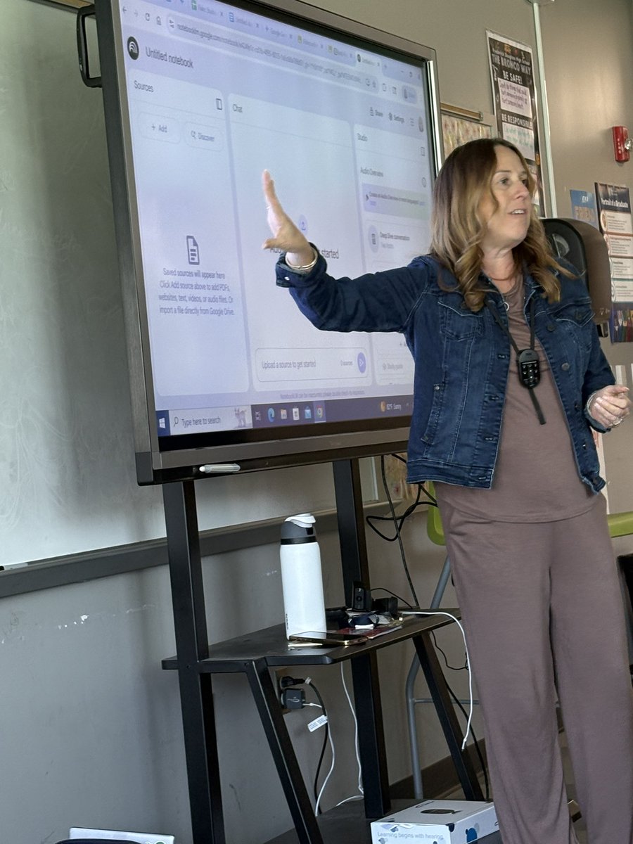 MrsBsEnglish's tweet photo. Kelly always gives the best tips for implementing technology in the classroom! I'm thankful for this session and all of the new Google updates that will help me prepare for next school year! https://t.co/zPg8n5a93f