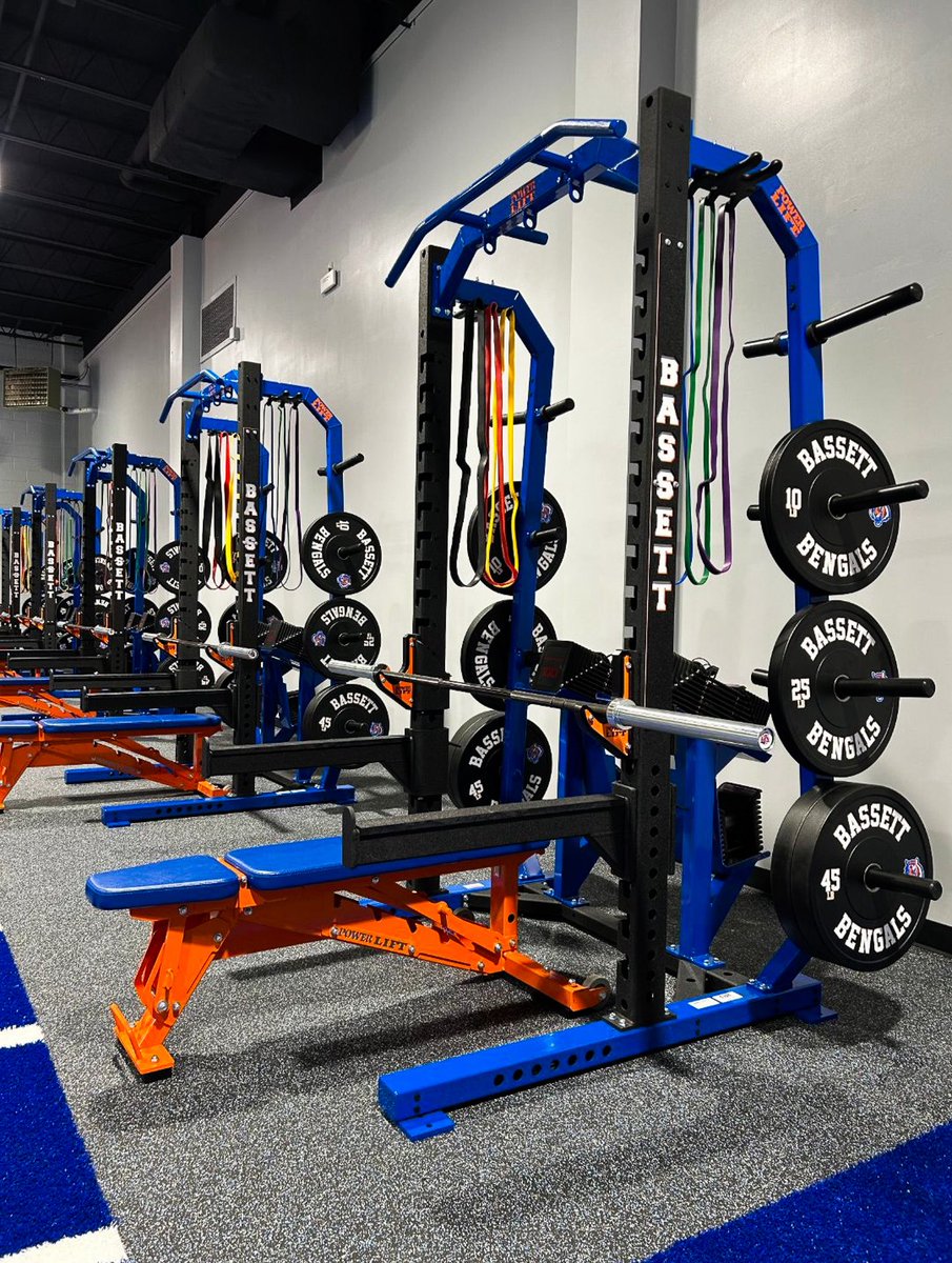 Bassett High School is leveling up with this new setup🔥

#WeightRoomWednesday #PowerLiftProud #PowerLiftBuilt