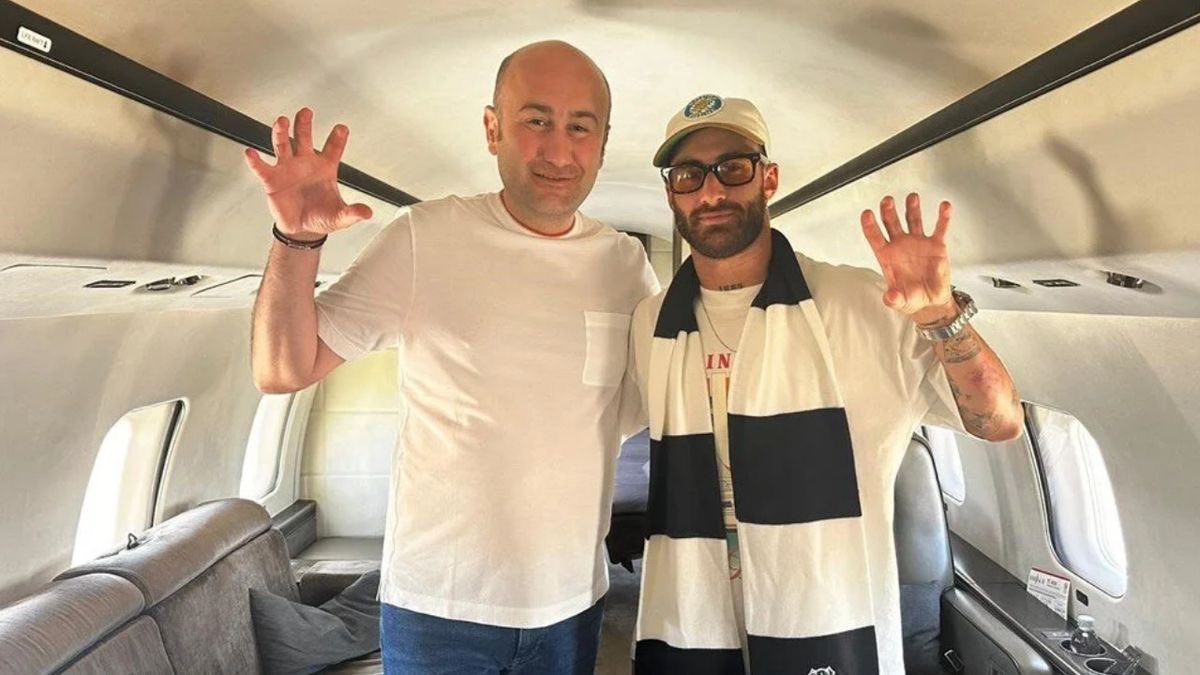 Hüseyin Yücel zenginlere gidip 2şer milyon alıp borcu ve transfer yapıcam dediğinde. 

Babanın parası ile mi hava atıyorsun muhabbeti yaptın başkanım. 

Paranı vereyim aday olma dedin. 

Şimdi çıkıp para ve oyuncu yok diyorsun siz bizimle dalga geçiyorsunuz galiba.