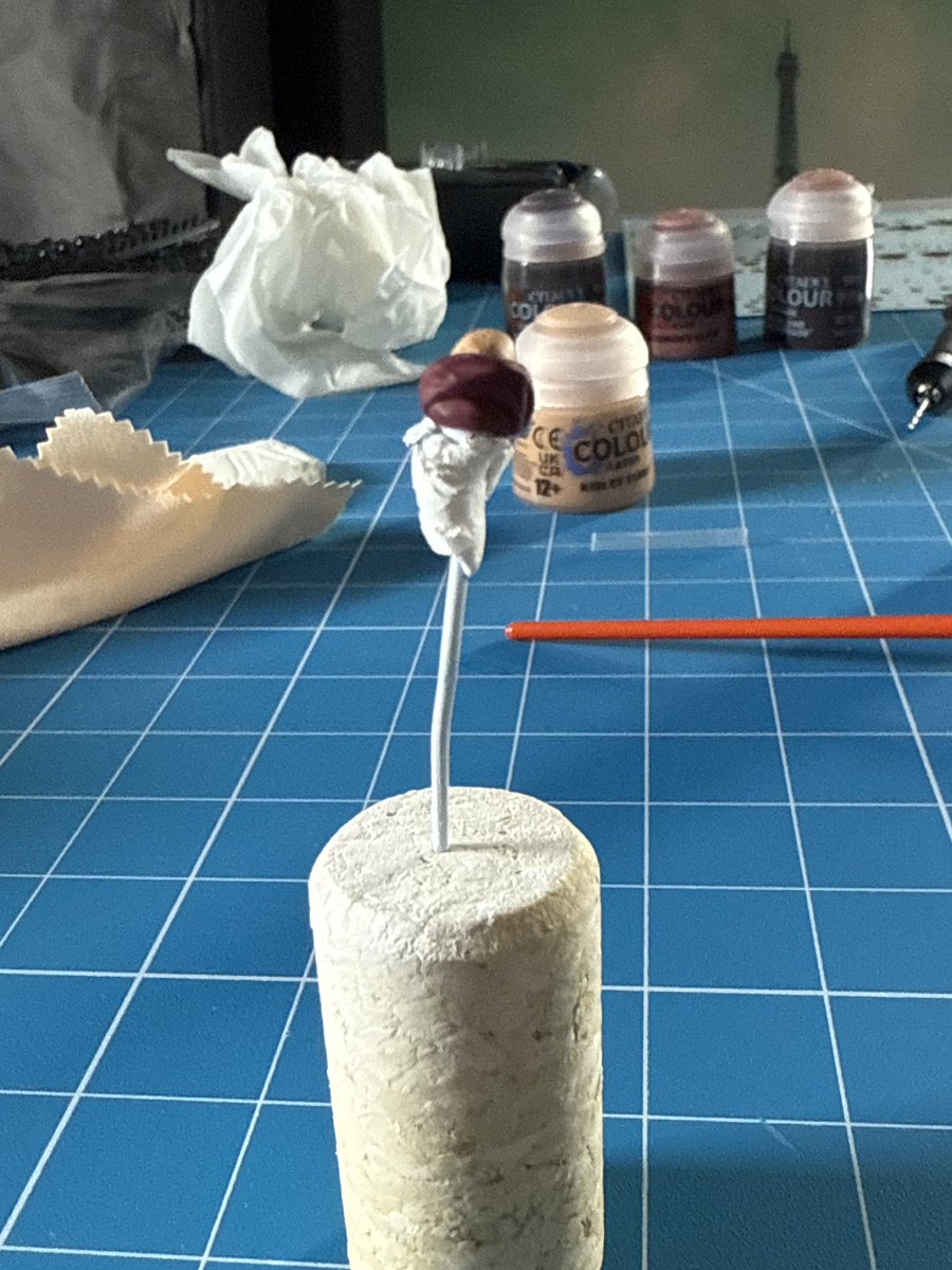 #warhammer40k doing the head of the wolf priest for my space wolves, great company of sons of the Morkai I still have a long way to go.