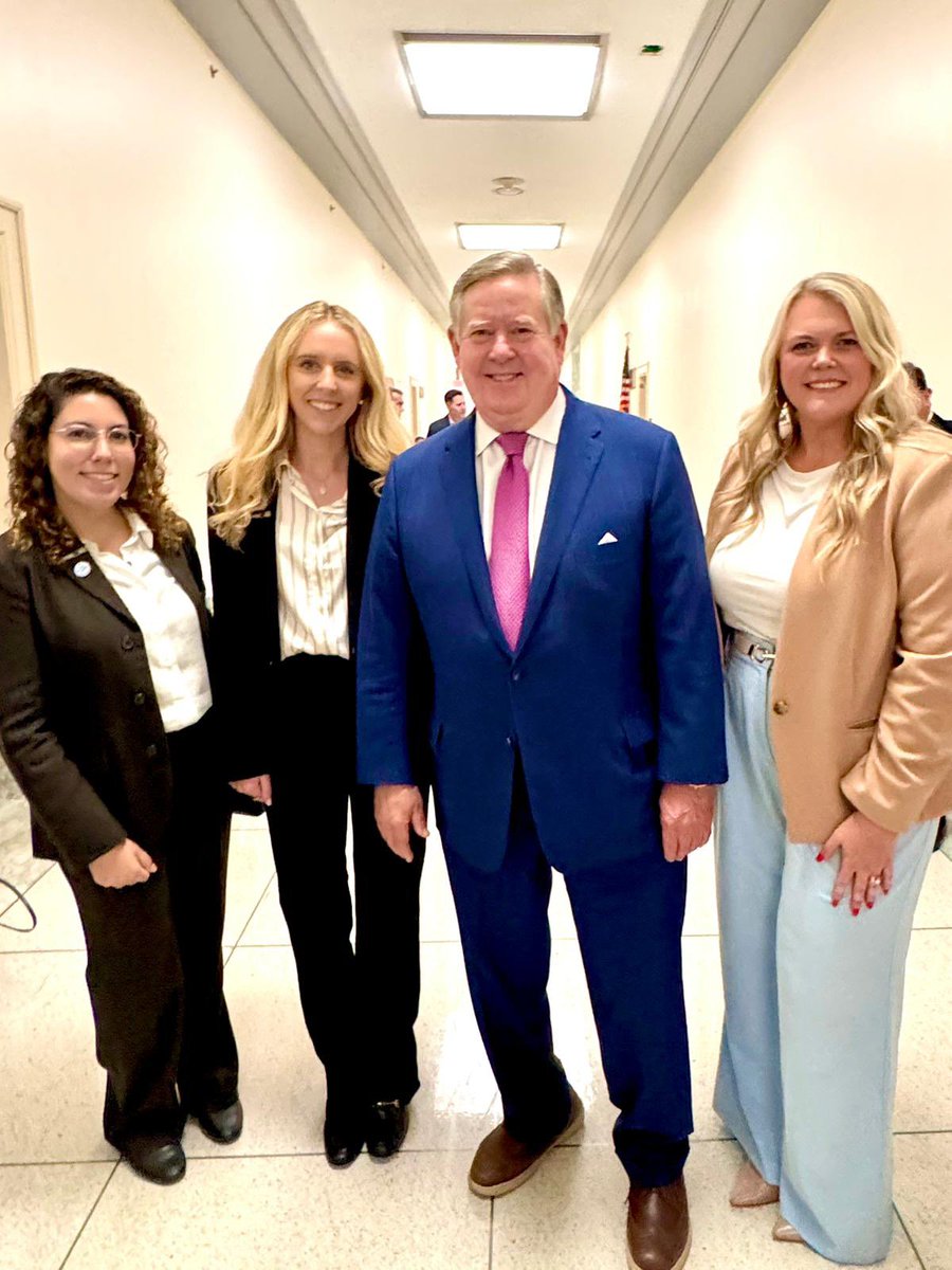 NBAA's tweet photo. Our YoPros had a great discussion today with Rep. @KenCalvert about the value of business aviation in California and nationwide. We talked about the industry’s role in supporting jobs, connecting communities, and driving local economic growth. #nbaayopro #bizav https://t.co/IAnsx0v51K