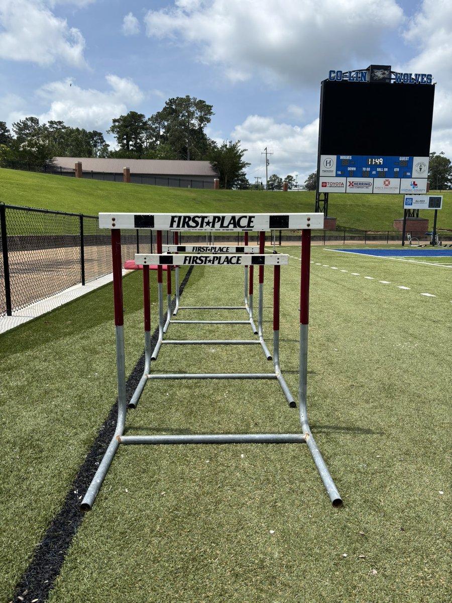 Tight hips? Hurdles are a great way to improve hip flexibility, explosiveness and fluid transitions in and out of breaks for DBs. Great work for all positions. #GRNDHARD