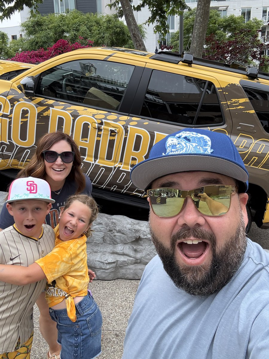 Happy Graduation day for Benny Boy!!! Let’s go Padres!!!
#ForTheFaithful #padres #dadface