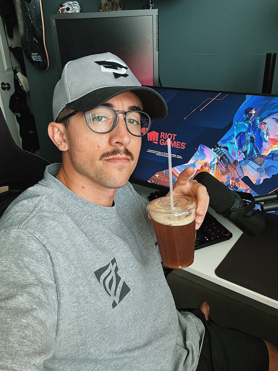 OpTic 6lake (@blakecissel) on Twitter photo ice cold coffee lemonade and the best esport in the game rn 
yktv
twitch.tv/blakecissel ice cold coffee lemonade and the best esport in the game rn 
yktv
twitch.tv/blakecissel