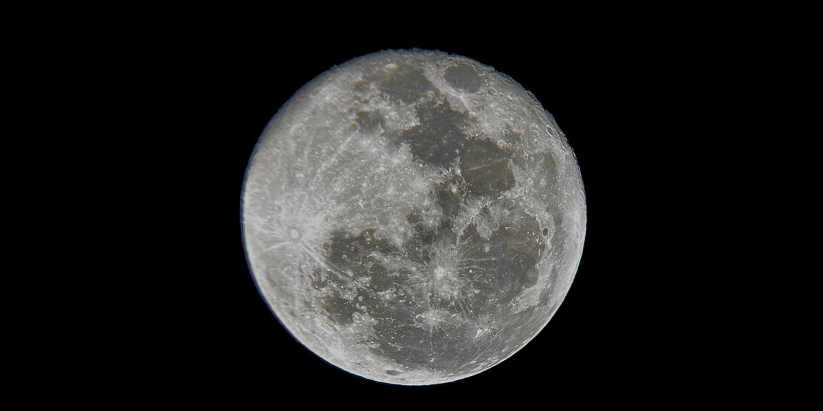 hajaralls's tweet image. the beautiful moon