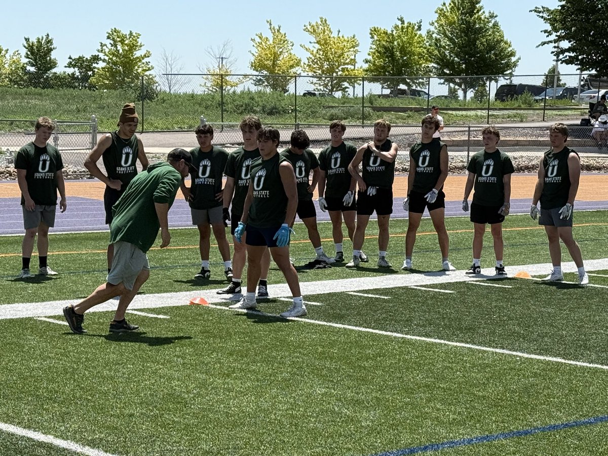 Another great camp as we hit up all the great talent of Colorado!  Thank you Holy Family and coaching staff.