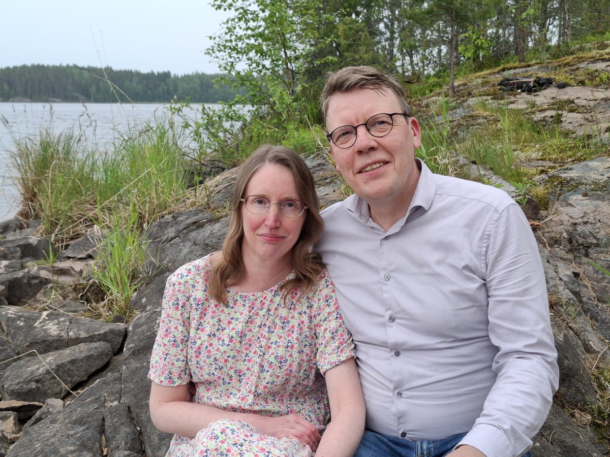 Tässä vietetään rakkaan vaimoni kanssa 20-vuotishääpäivää saunomalla ensimmäistä kertaa omalla #rantasaunalla #Saimaan rannalla. #Lappeenranta