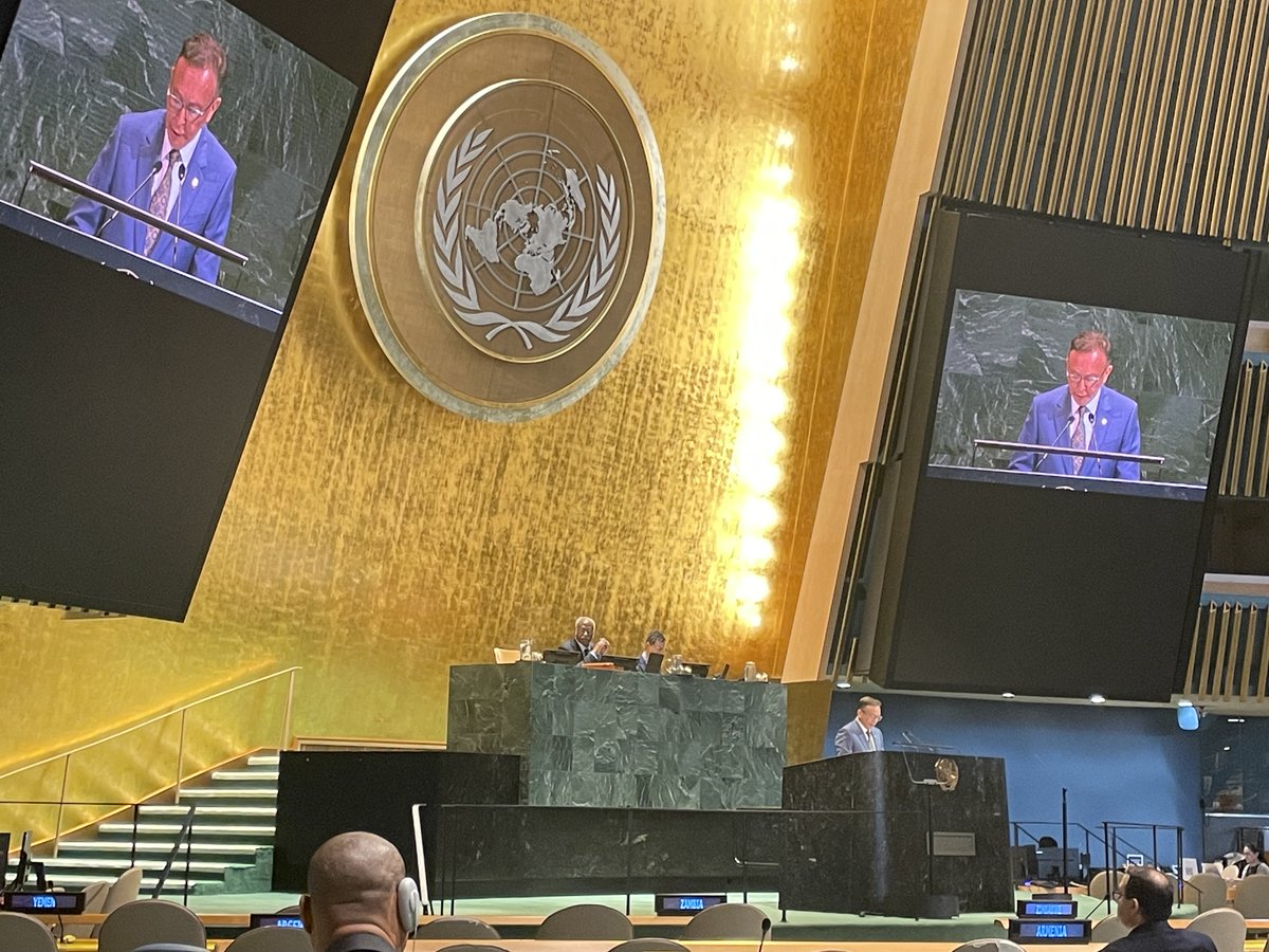 Hoy, en debate de la #AGNU🇺🇳sobre el informe anual del Consejo de Seguridad, <a href="/EcuadorONU/">Ecuador en ONU</a>🇪🇨 intervino a nombre de los 2️⃣7️⃣países del Grupo #ACT que promueve la rendición de cuentas, coherencia y transparencia. El Emb. <a href="/AndresMontalvoS/">Andrés Montalvo Sosa</a> hizo una valoración de los avances y desafíos.
