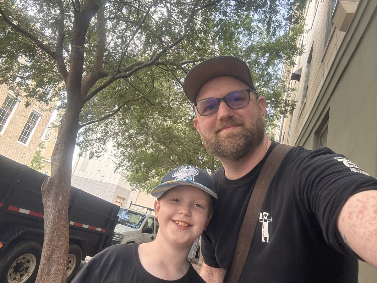 arnold_tcg's tweet image. Made it to New Orleans now we have some time to kill before check-in at our Air BnB