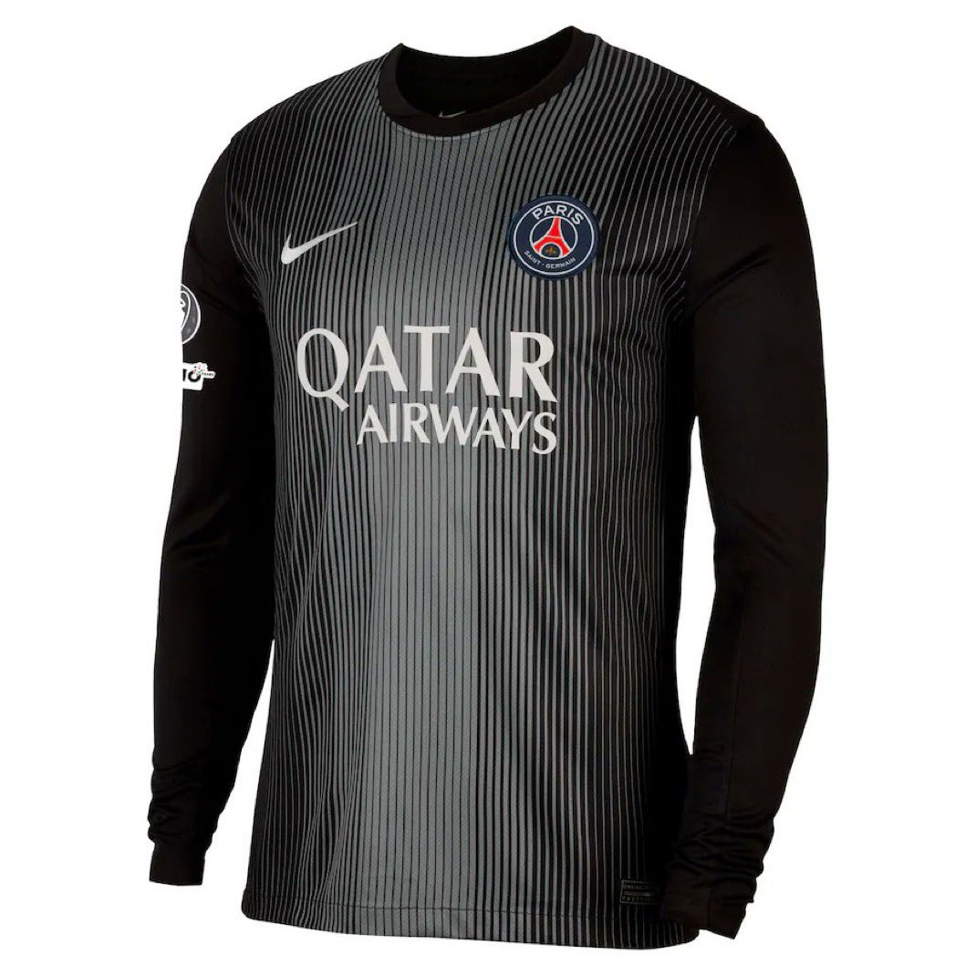 LMDPSG's tweet photo. 🚨 Le maillot gardien du PSG 2025/2026 ! 🖤🗼 https://t.co/xtTB03USzE