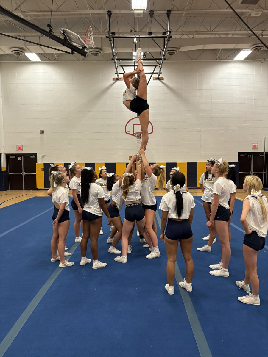 The Cats had a great stunt clinic with Xperience Cheer today! Thank you to Cass(Papa), Patrick, and Tenley for teaching us so many new drills and working on our technique. Shout out to, Addy and Hadley, for being our Cheerleaders of the Day!  Lots of progress made today! 😻💙💛