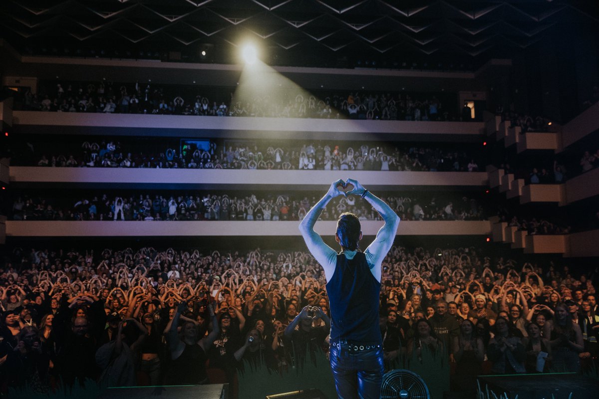 mtrench's tweet photo. Everybody say HAPPY BIRTHDAY JOSH! 🫶 https://t.co/rcPi14VNMj