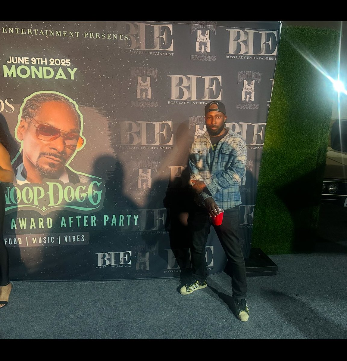 iamluxsta's tweet photo. Congrats to the Dogg/Goat on another win! remain blessed.🙏🏿💫 @SnoopDogg 

\/\/est\/\/est🥂🏆‼️ https://t.co/GSHvZX02wn
