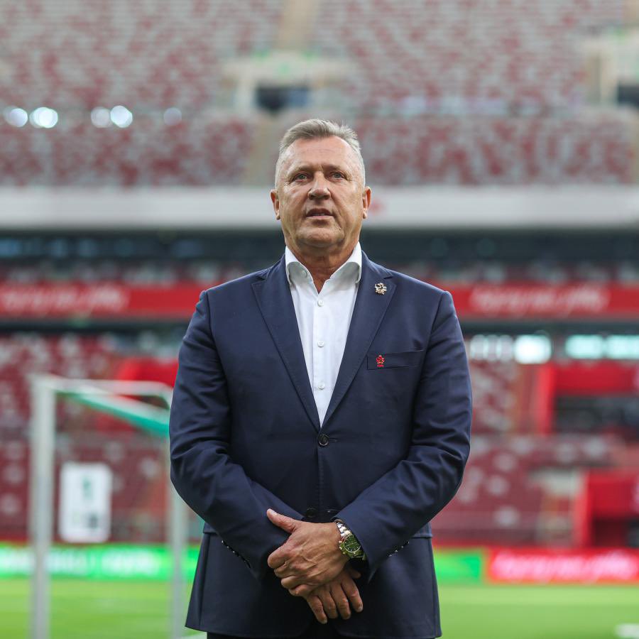 Bubr (@bob_airo) on Twitter photo Nawet na meczu u21 słychać z trybun „jebać PZPN” i „Probierz, Probierz wypierdalaj”. Brawo Prezesie <a href="/Czarek_Kulesza/">Cezary Kulesza</a>. Udało się Panu zjednoczyć naród 🙇 #POLGEO Nawet na meczu u21 słychać z trybun „jebać PZPN” i „Probierz, Probierz wypierdalaj”. Brawo Prezesie <a href="/Czarek_Kulesza/">Cezary Kulesza</a>. Udało się Panu zjednoczyć naród 🙇 #POLGEO