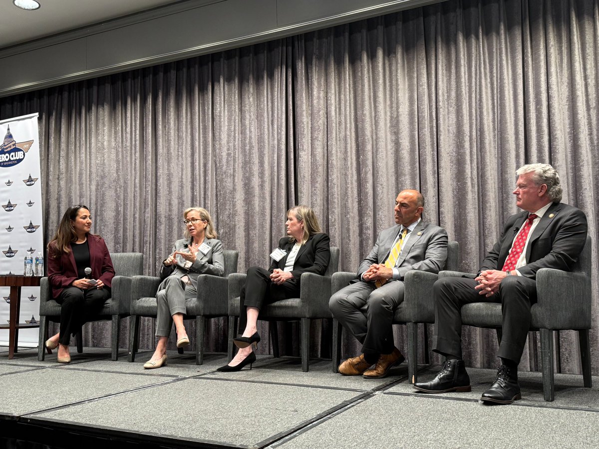 AeroClubDC's tweet image. Thank you to everyone who joined us at yesterday’s Aero Club luncheon! ✈️ A special thanks to our outstanding panel - @RepMikeCollins , @DeVivoSharon, @RepJimmyPanetta, and Capt. Mary Ann Schaffer - and to our fantastic moderator, @ShaestaWaiz, for leading a powerful conversation…