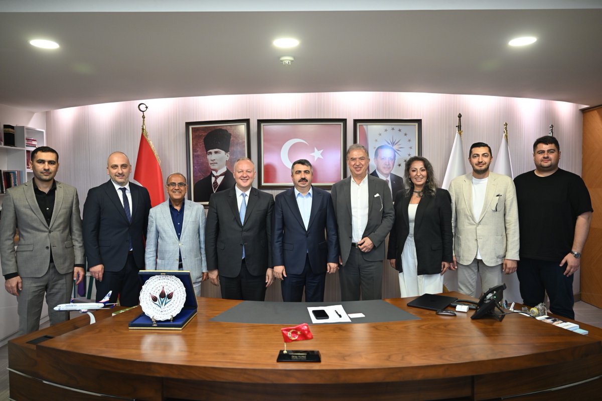 🔵 Yönetim Kurulu Üyemiz Erol Kılıç, Turizm Konseyi Başkanımız Hasan Eker, Turizm ve Seyahat Acentelerini temsil eden 4️⃣2️⃣. Meslek Komitesi Meclis Üyelerimiz Mehmet Emin Sağer ve Gülşen Erice, Komite Üyelerimiz Musa Sami Kafaoğlu ve Ali Taşpınar, Yıldırım Belediye Başkanı aynı