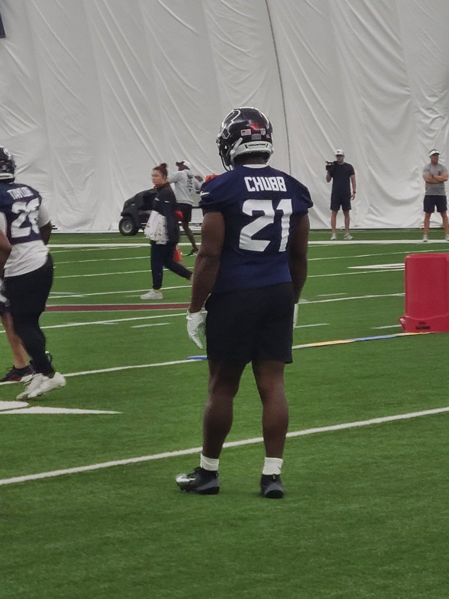 ad_moore64's tweet image. #Texans @NickChubb getting acclimated with the @HoustonTexans during #OTA'S
#ADMAXKORNER
@TheHRReview @admaxkorner
#Texans