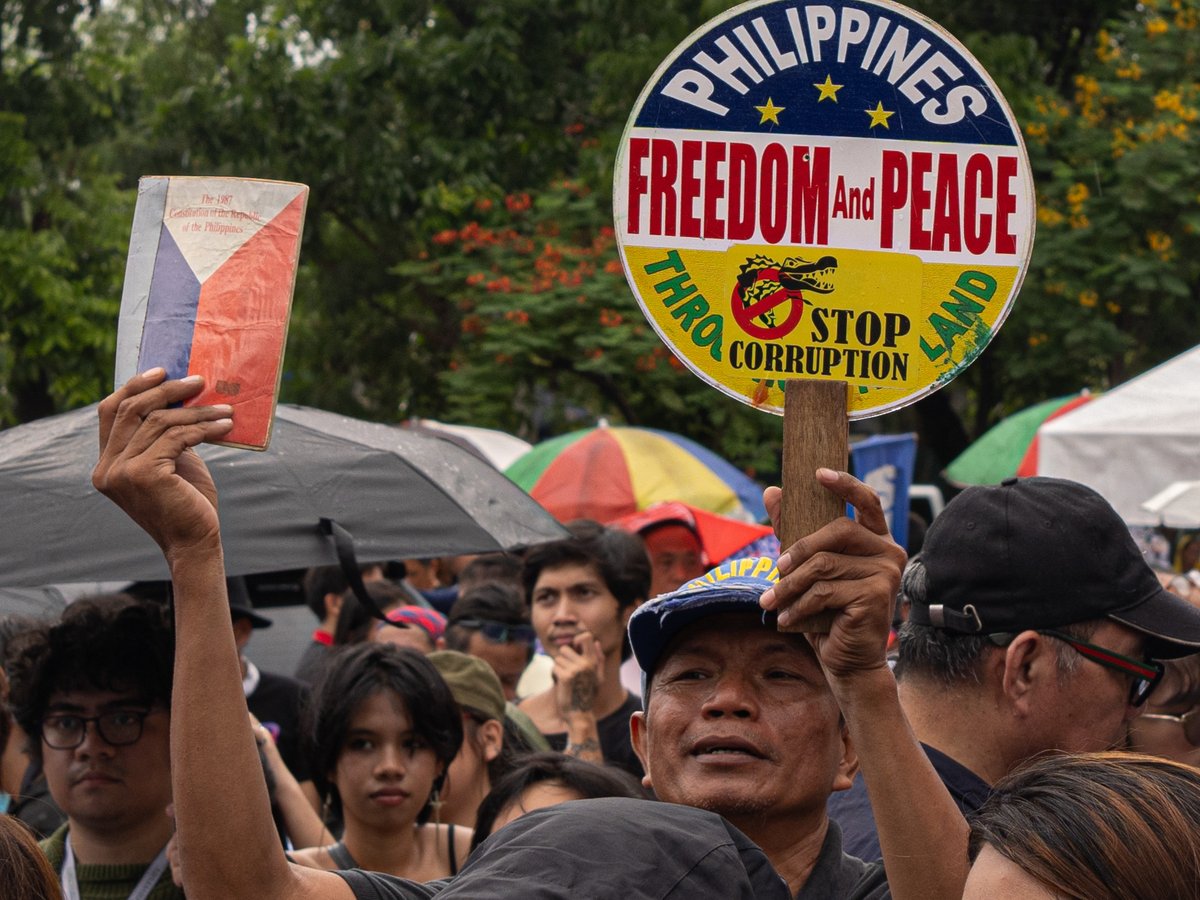 Mayday Multimedia tweet media