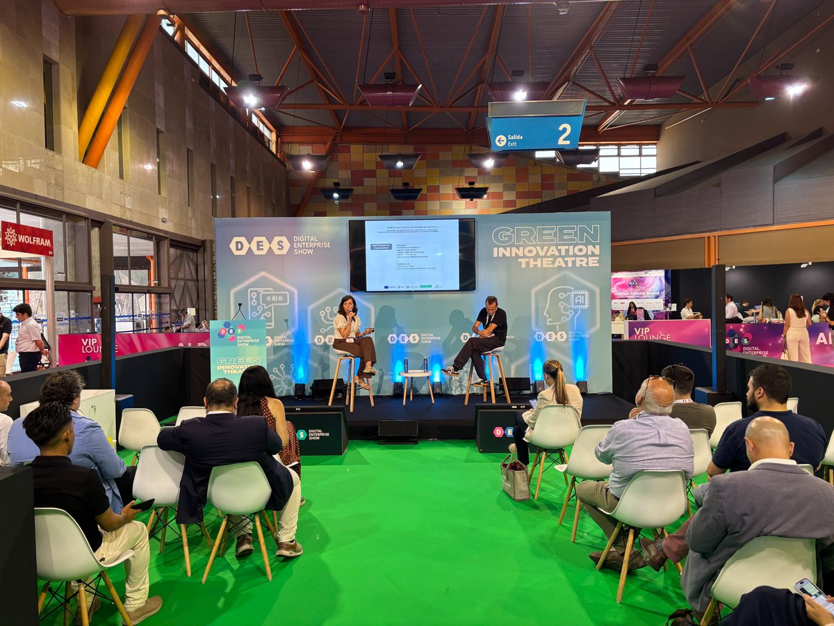 ticExtremadura's tweet photo. 📡 Segundo día en el #DES2025 y seguimos desde el CDTIC conociendo soluciones digitales clave para el futuro de las AAPP, la empresa y el territorio.
Interoperabilidad, analítica, IA y automatización marcan el camino 💡
#CDTIC #TransformacionDigital
@Triruraltech @DGDigitalEx https://t.co/BWvNyziMCr