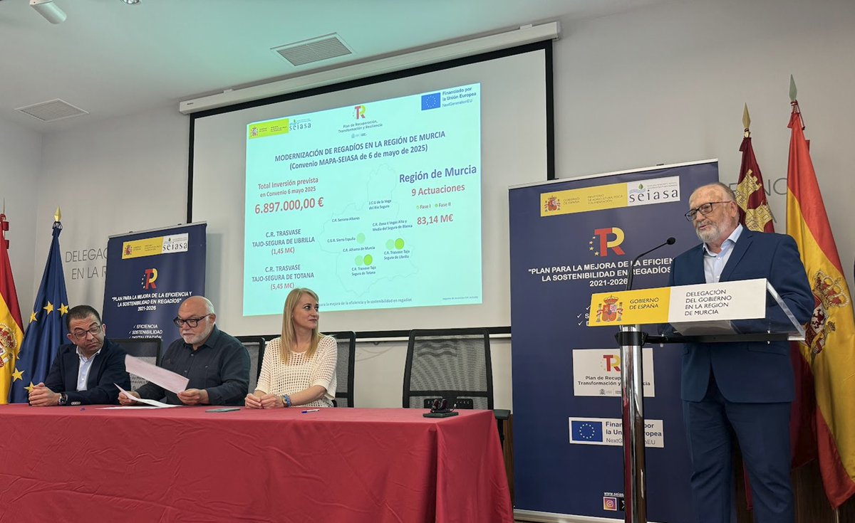 crtotana's tweet image. Ayer firmamos junto a @SEIASA un convenio con inversión de 4,5 M€, incluido dentro del @P_Recuperacion @gobmapa.

La actuación contempla la ejecución de una balsa  junto a la EDAR, la cubrición de balsas, 3 tramos de tubería y la sustitución de un bombeo. 

#Regadioeficiente